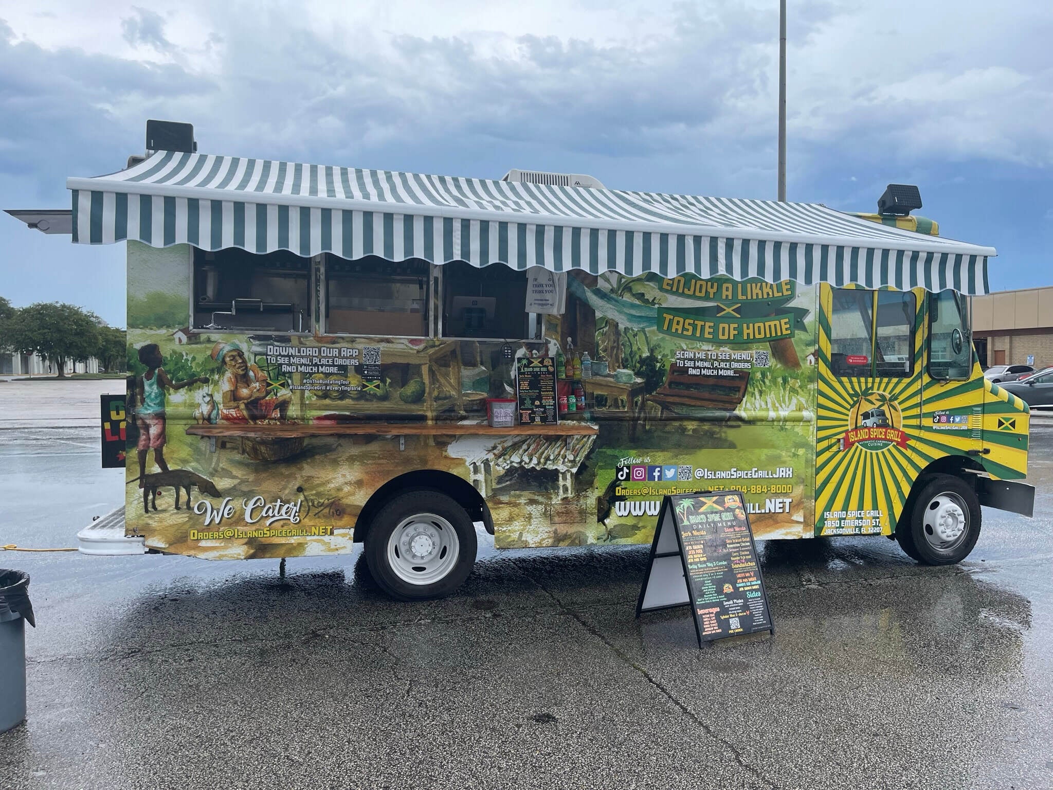 Book island Spice Grill Food truck in Florida for All occasions